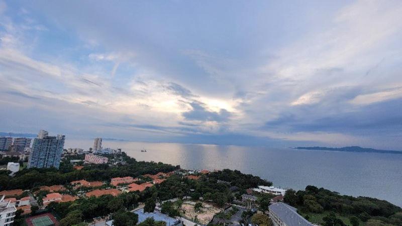 Andromeda Seaview Condo Near Beach Pattaya Luaran gambar